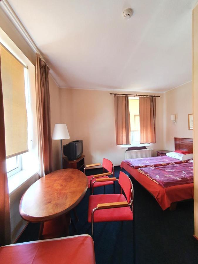 Otra Elpa Hotel Valka Kültér fotó